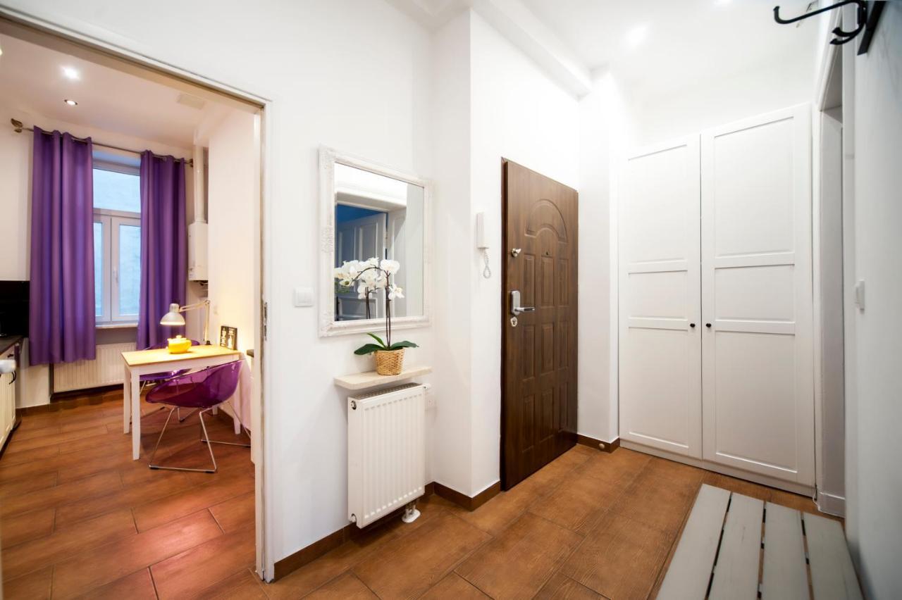 Very Berry - Garbary 27 - Apartament Z Balkonem, Old City, Check In 24H Apartment Познан Екстериор снимка